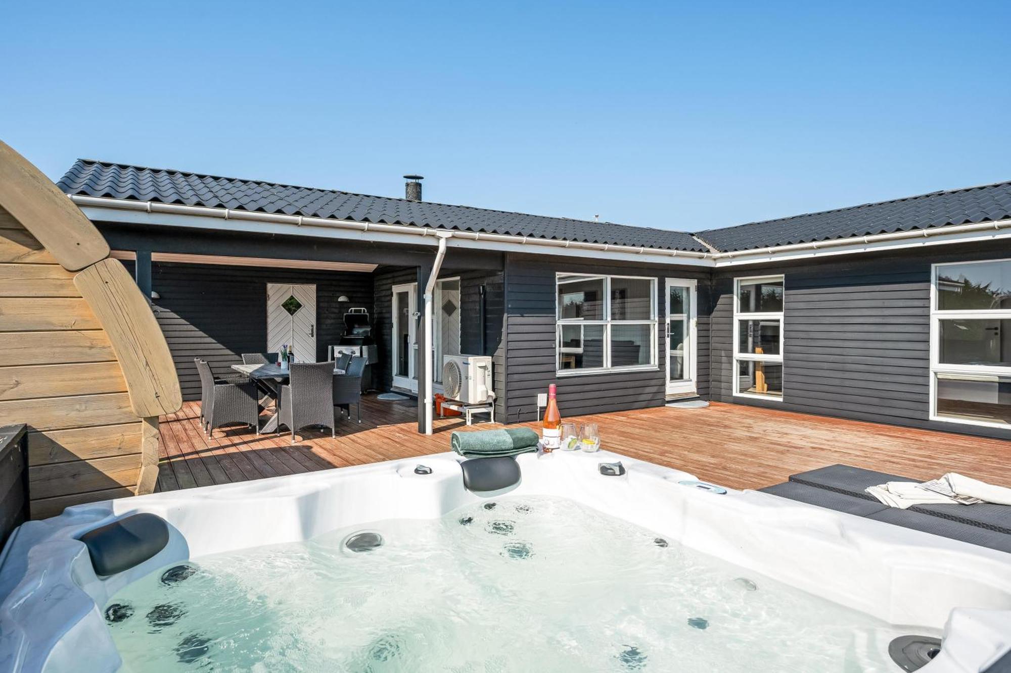 Charming Holiday Home Near The North Sea, With Outdoor Sauna And Outdoor Spa, 灵克宾 外观 照片